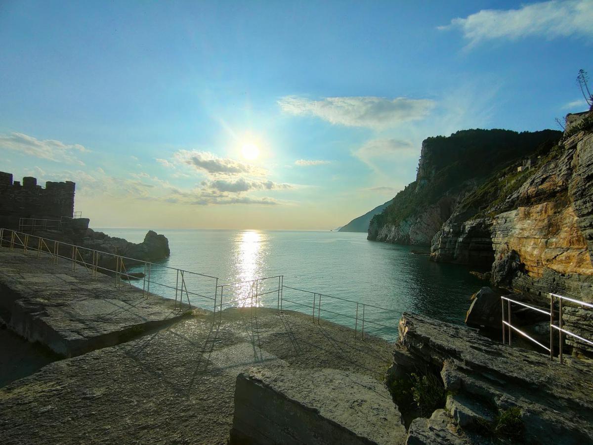 Byron Guest House Porto Venere Exterior foto